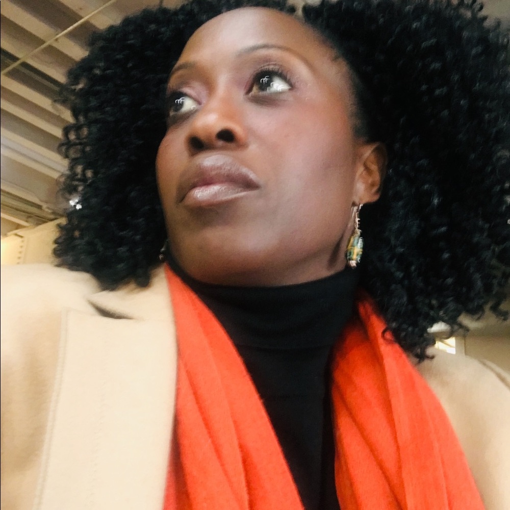 Meet your Posher, Eliza